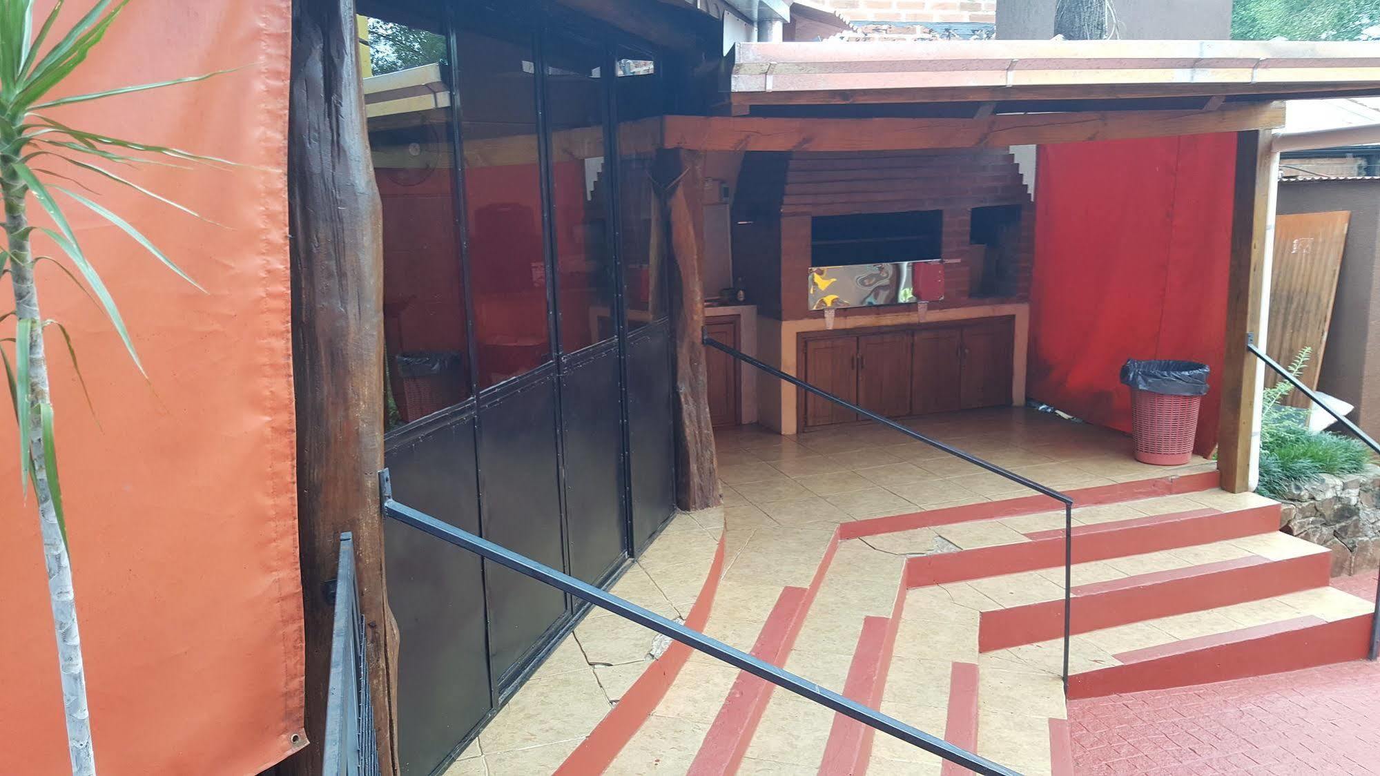 Terra Iguazu Apart Hotel Пуерто-Іґуасу Екстер'єр фото